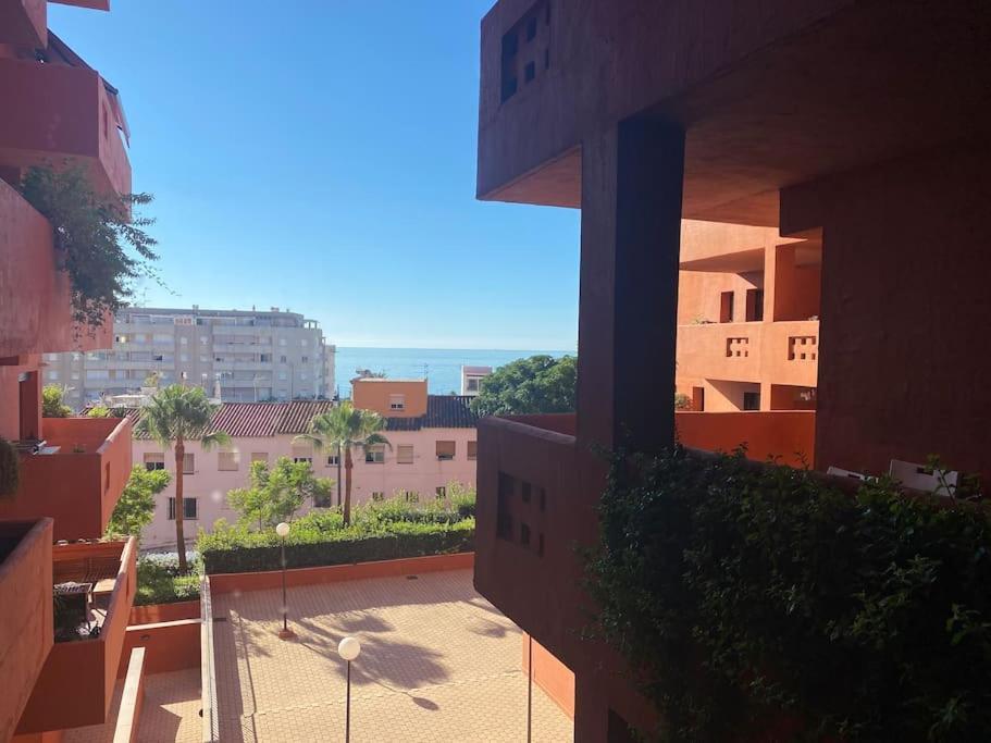 Central Estepona 3 Bed Apt With Pool And Parking المظهر الخارجي الصورة