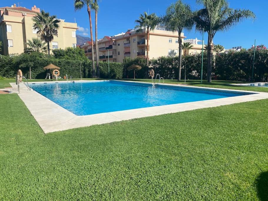 Central Estepona 3 Bed Apt With Pool And Parking المظهر الخارجي الصورة
