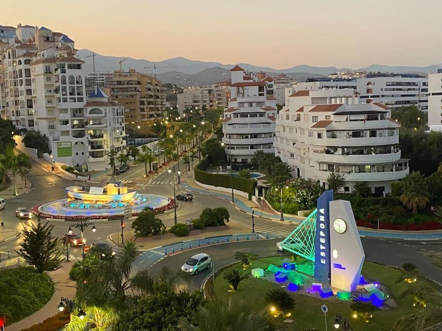 Central Estepona 3 Bed Apt With Pool And Parking المظهر الخارجي الصورة