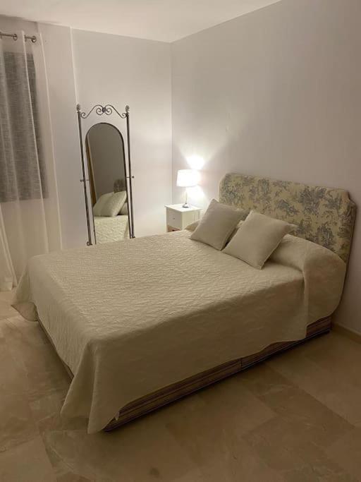 Central Estepona 3 Bed Apt With Pool And Parking المظهر الخارجي الصورة