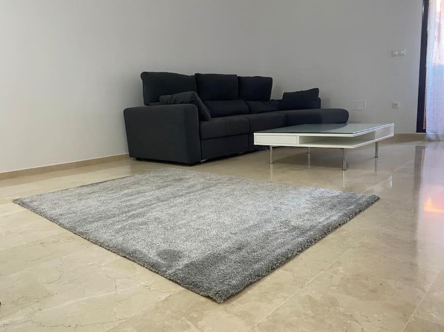 Central Estepona 3 Bed Apt With Pool And Parking المظهر الخارجي الصورة