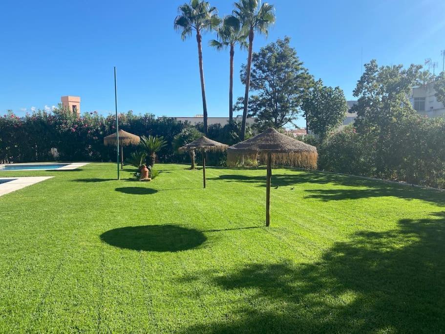 Central Estepona 3 Bed Apt With Pool And Parking المظهر الخارجي الصورة