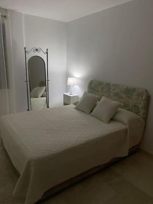 Central Estepona 3 Bed Apt With Pool And Parking المظهر الخارجي الصورة